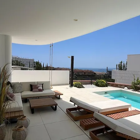 Luxury Private Pool Apartmán *